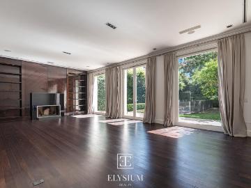 Oportunidad alquiler casa a nuevo en Barrio Parque, 760m2 con jard?n y pileta!
