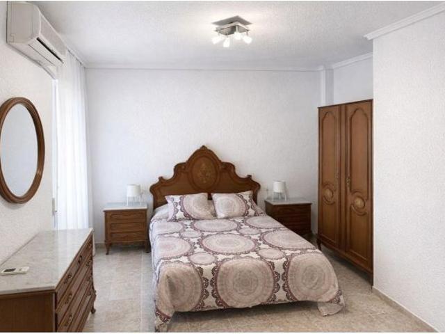 OPORTUNIDAD ALTABIX: 130 m2 con Garaje | Alta Rentabilidad y Potencial de Mejora