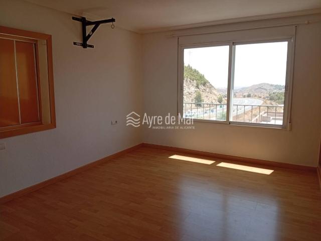OPORTUNIDAD! APARTAMENTO REFORMADO EN JIJONA
