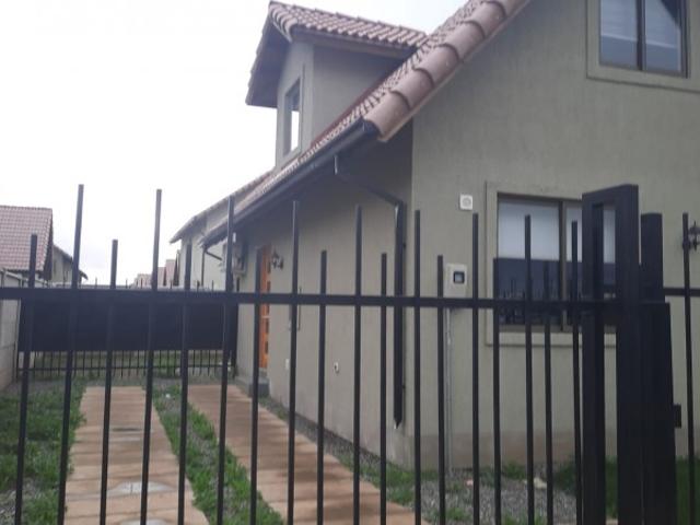 OPORTUNIDAD ARRIENDA CASA NUEVA VILLA HACIENDA ESMERALDA 3