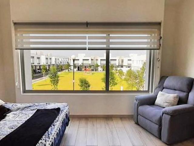 Vendo Bella Casa Residencial Bosques, Zinacantepec. 172m2, Area verde, 3 rec, 3 autos, seguridad