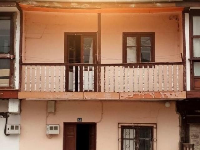 OPORTUNIDAD| CASA ADOSADA EN ARENAS DE IGUÑA