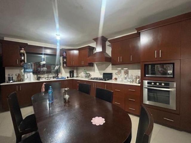 Oportunidad casa céntrica y amplia en venta en Col. Topochico
