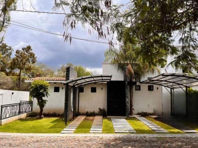 OPORTUNIDAD, CASA DE DESCANSO, DE LUJO EN VENTA – RANCHO SAN DIEGO, IXTAPAN DE LA SAL, MÉXICO