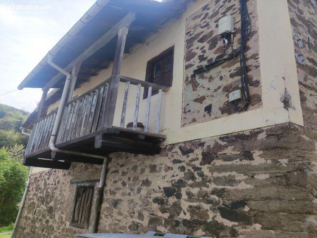 OPORTUNIDAD, CASA DE PIEDRA CON TERRENO A LADO DEL RIO EN SAN ESTEBAN DE VALDUEZA