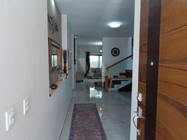 OPORTUNIDAD, casa de 3 plantas en Residencial Torrealta