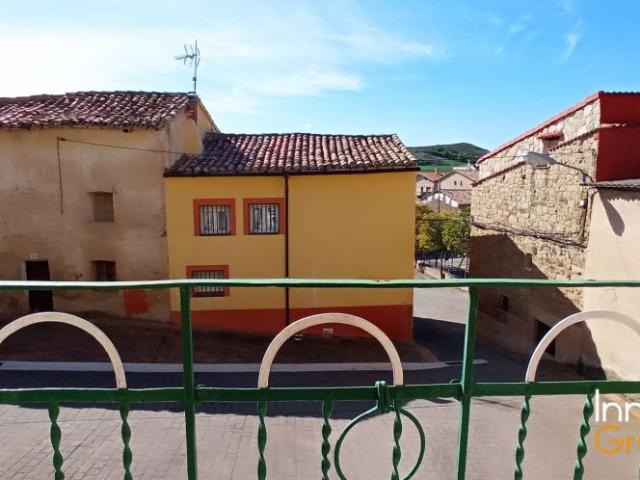 ¡OPORTUNIDAD! CASA EN OCHÁNDURI EN PLAZOLETA