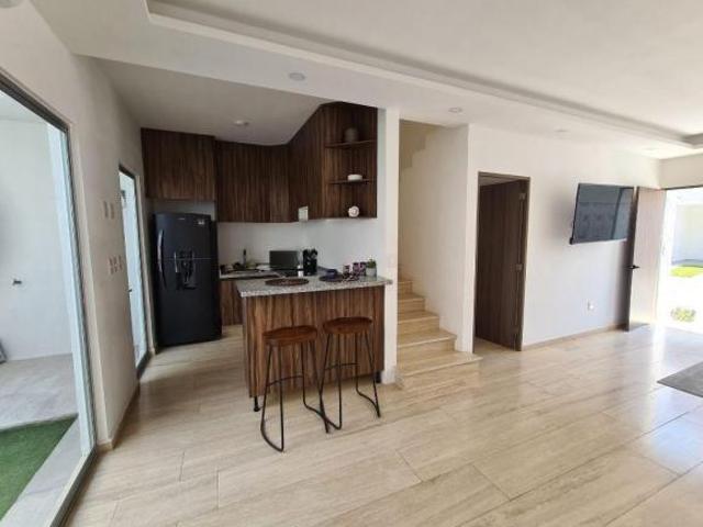 Oportunidad! Casa en El Paraíso Residencial, CERCA DE TODO LO QUE NECESITAS