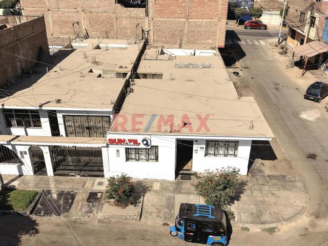 ✨ Oportunidad Casa En Esquina – San Vicente De Cañete ✨