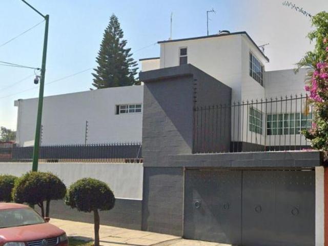 Oportunidad Casa en Remate c. Paseo De Los Sauces Col. Paseos De Taxqueña, Coyoacán. CDMX