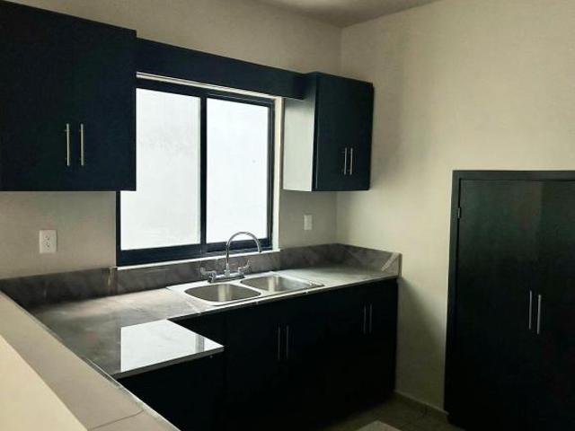 OPORTUNIDAD CASA EN VENTA COL. VOLANTIN, TAMPICO, INF. 833 477 1120