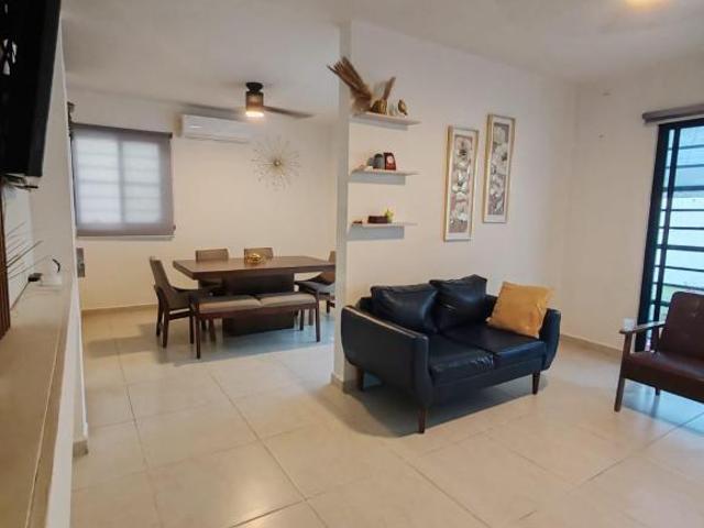 Oportunidad Casa en venta en Avenida Ciudad Caucel