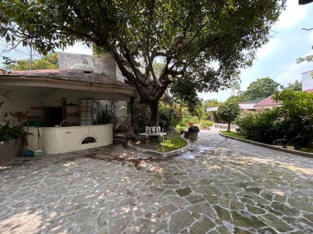 Oportunidad casa en Venta en Las Fuentes Zapopan, casi 2000 metros de terreno
