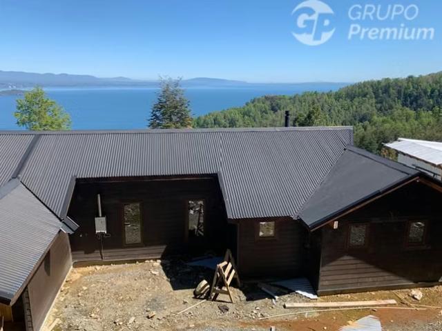 Oportunidad Casa en venta para terminar 3 dorm. En Pucón | 3 dormitorios por 6200.00 en Pucón
