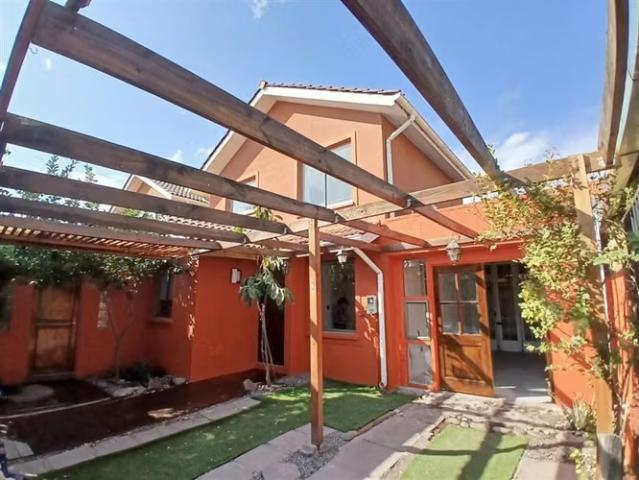 Oportunidad, casa Prados de Nos, condominio | 3 dormitorios por 3950.00 en San Bernardo