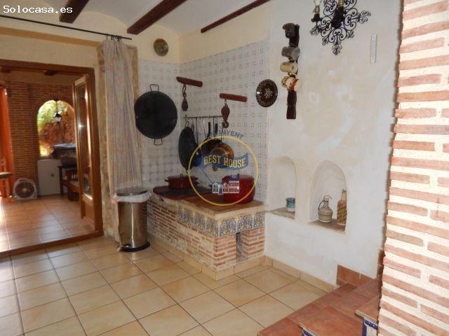 OPORTUNIDAD, CASA REFORMADA CON PISCINA Y OTRAS COMODIDADES