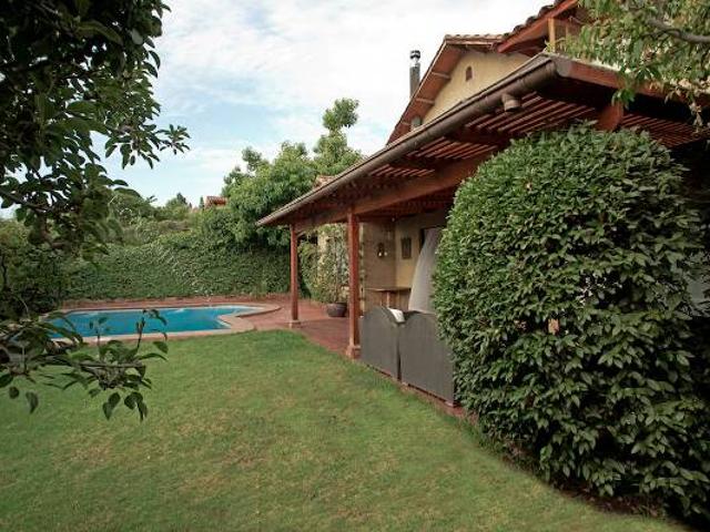 Oportunidad Casa 200/500mt2 5D/4B/5Est.Piscina 1,7 Mill
