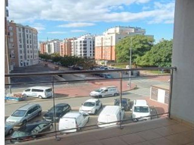 Oportunidad con TERRAZA en Juan Carlos I