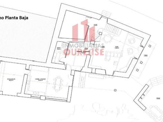 OPORTUNIDAD: CONJUNTO DE EDIFICACIONES PARA REFORMAR AL LADO DE LA TORRE DE SANDIÁS