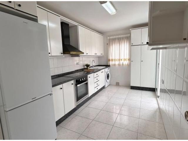 ¡Oportunidad de alquiler de habitación en pleno corazón de Murcia!
