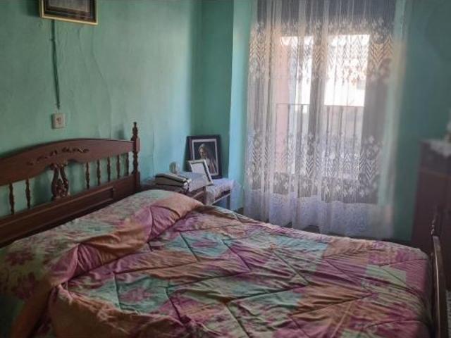 OPORTUNIDAD DE CASA Y EDIFICIO ANEXO EN JARAÍZ DE LA VERA SÓLO 62500!
