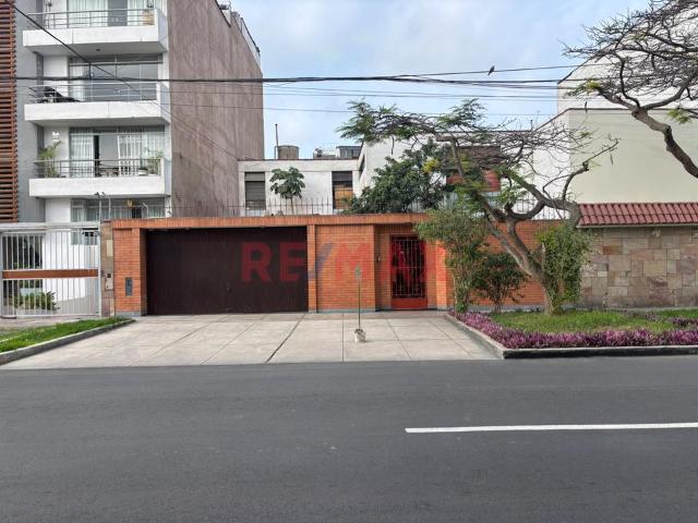 Oportunidad De Inversión 296M Casa En Venta Como Terreno En Surco
