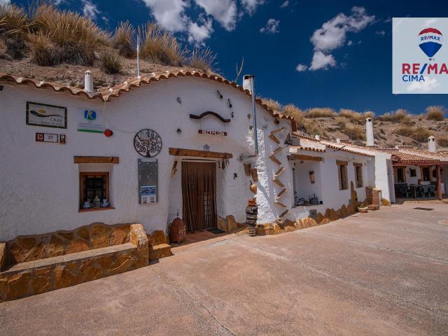 OPORTUNIDAD DE INVERSIÓN – COMPLEJO DE TURISMO RURAL EN CASAS CUEVA EN GRANADA