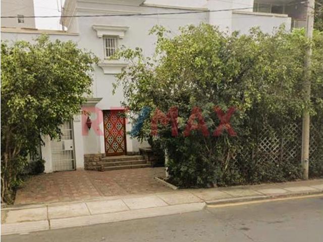 Oportunidad De Inversión! Casa En Venta – Av. Las Flores San Isidro