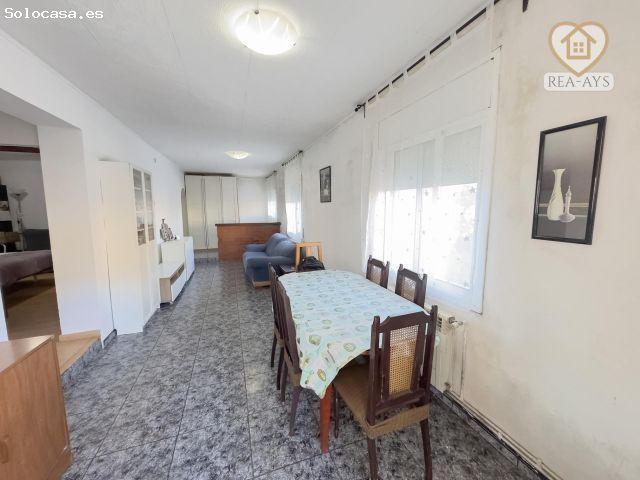 Oportunidad de inversión a 35 min de Barcelona – Vivienda con gran parcela
