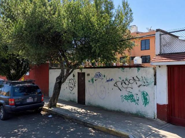 Terreno de 250 m² de superficie total en venta en Isidro Fabela Tlalpan
