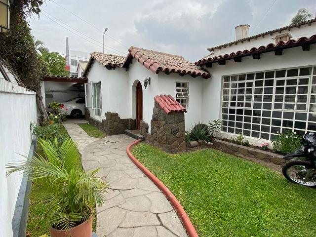 Oportunidad de inversión en Chaclacayo – Casa con zonificación comercial