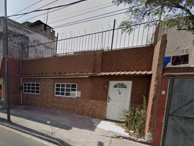 ¡OPORTUNIDAD DE INVERSIÓN EN AGRÍCOLA ORIENTAL! CASA CON GRAN POTENCIAL DE PLUSVALÍA Y REMODELACIÓN