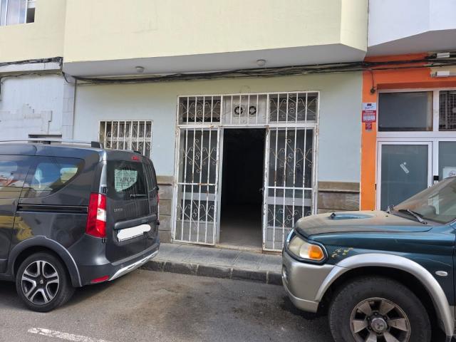 Oportunidad de Inversión en Gran Tarajal: Locales Comerciale. 201m² Gran Tarajal