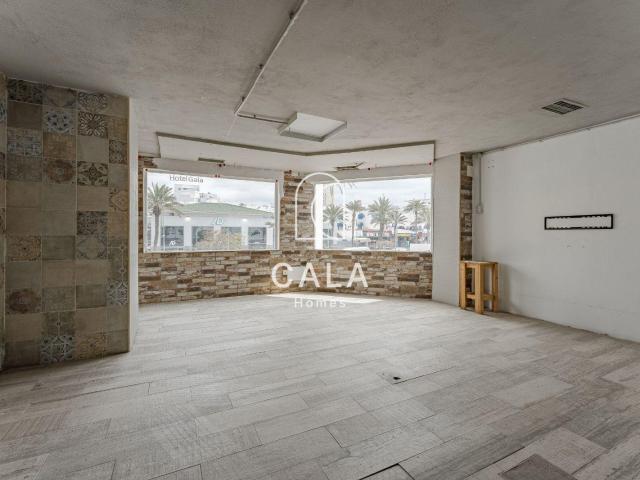 Oportunidad de inversión en el corazón de Playa de las Améri. 318m² Playas de fañabe
