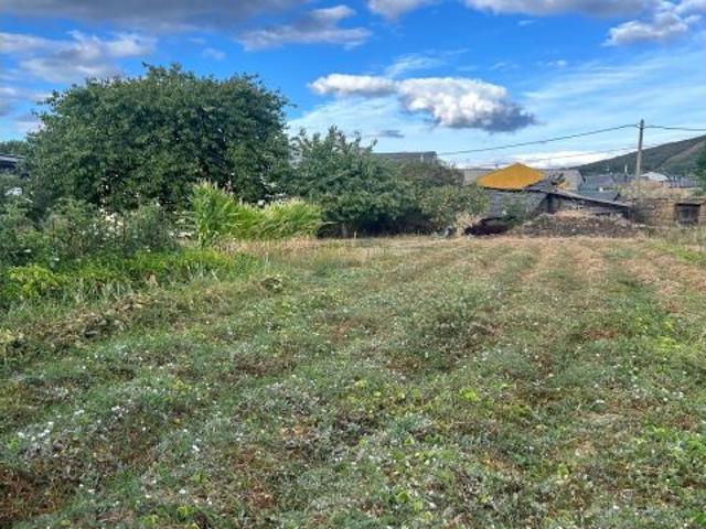 Oportunidad de Inversión en San Andrés de Montejos: Casa para Reformar