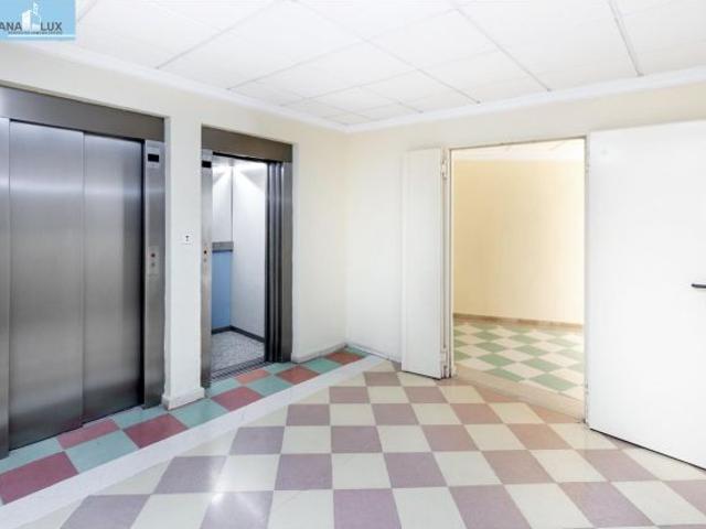 OPORTUNIDAD DE INVERSIÓN!?Estudio reformado en Zona Serrallo?✨