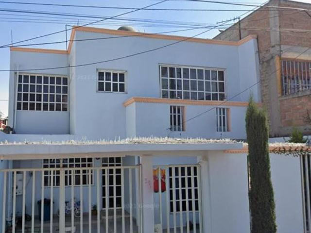 Oportunidad de Inversión Inteligente, Propiedad en Jardines de Sta. Clara en Ecatepec Edo de Mex