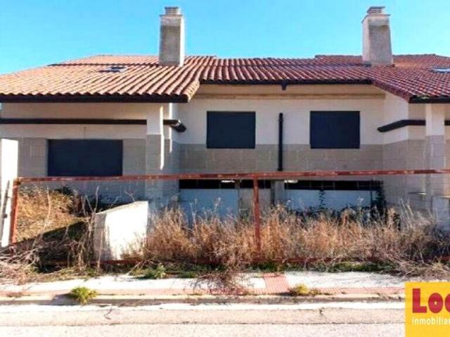 Oportunidad de inversión: obra parada 2 chalets