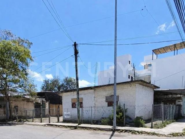 Oportunidad de Inversion, Terreno en Venta de 220 m2 en esquina en la Colosio