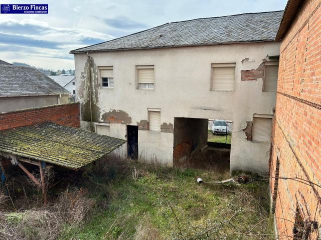 OPORTUNIDAD DE INVERSION VENTA DE CASA CON TERRENO EN CABAÑAS RARAS!
