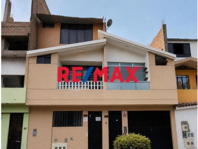 Oportunidad De Inversion Venta De Casa Divididos En Dos Sublotes 215 Mil Dólares Negociables