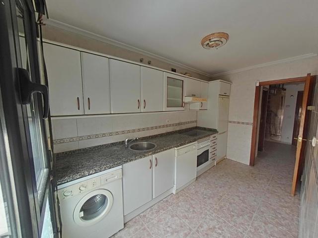 ¡Oportunidad Dúplex en Laviana! 84m², 2 hab, 2 baños. Reformar
