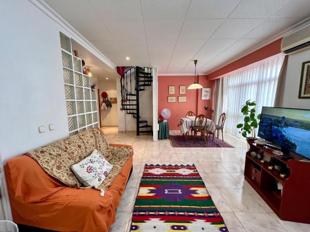 ¡OPORTUNIDAD! DÚPLEX EN VENTA EN LA FAMA