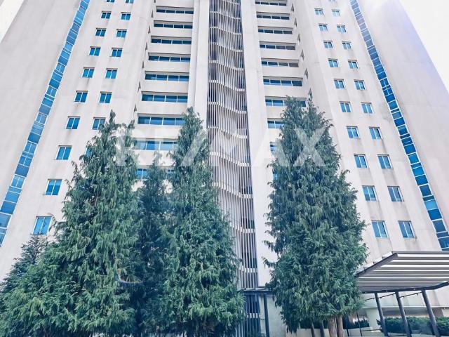 Oportunidad en Torre Giralta: Departamento en Venta frente a Centro Comercial Santa Fe
