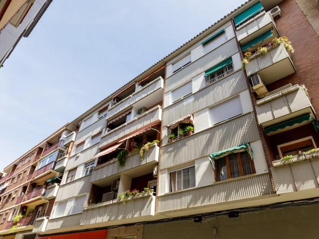 Oportunidad en Zaragoza Centro, junto a Universidad San Francisco: ¿Vivir bien o invertir mejor?