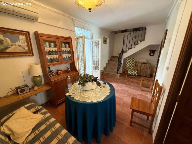 ? Oportunidad en Almargen Málaga: Casa de pueblo con patio y terraza