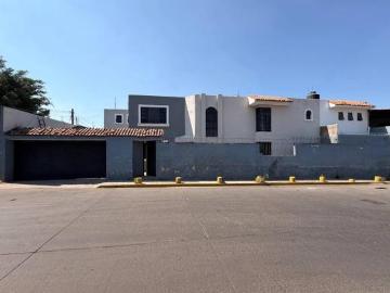 ¡OPORTUNIDAD EN GUADALAJARA! Casa amplia, cómoda y lista para habit