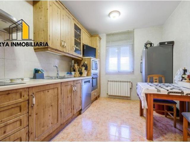 ¡Oportunidad en Horche Guadalajara ! Casa unifamiliar de 4 dormitorios y 3 baños lista para entrar