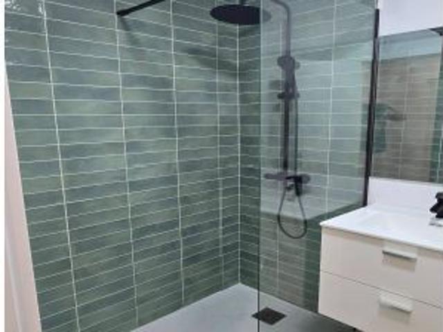 ¡Oportunidad en La Isleta! Apartamento de 1 dormitorio recién reformado, listo para entrar a vivir