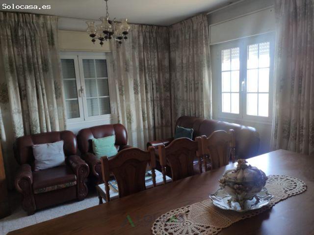 Oportunidad en Pantón: parcela de 2.145 m² con dos viviendas independientes